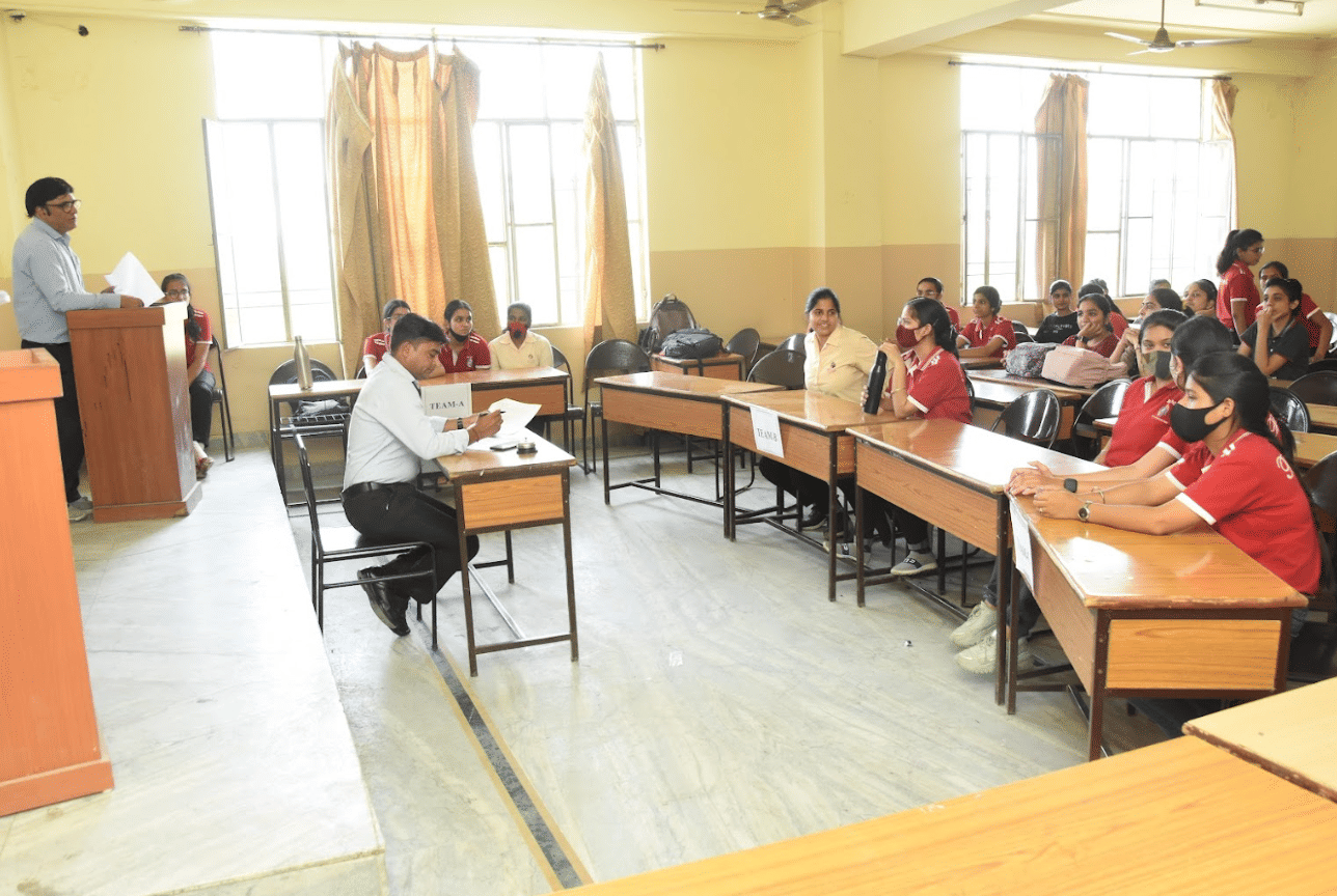 Biyani Girls College Jaipur Classroom photo 14